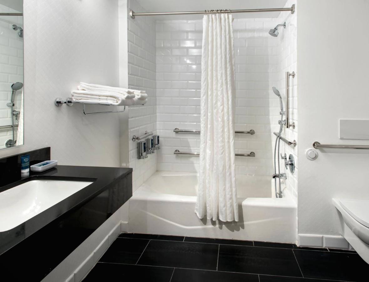 Four Points By Sheraton Manhattan Soho Village Ню Йорк Екстериор снимка